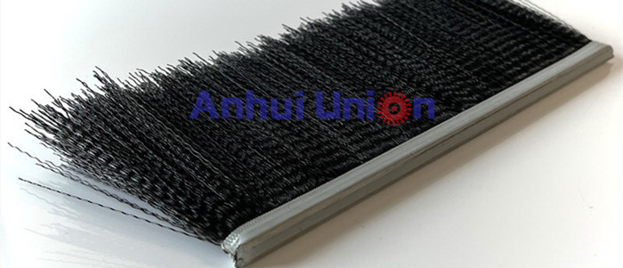 Black Polypropylene Seal Brush